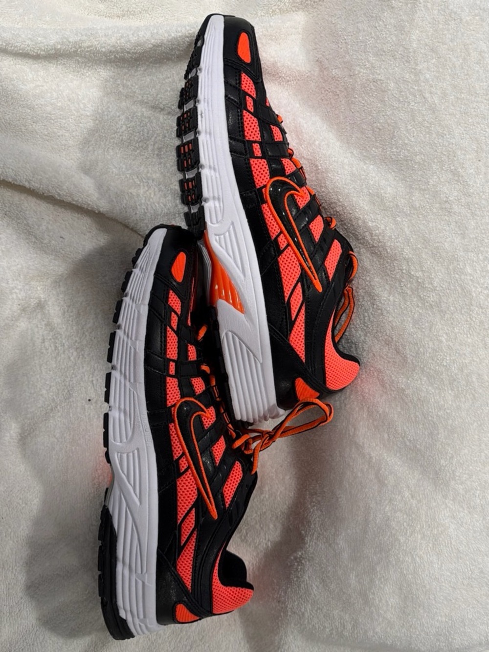Nike p-6009Bowerman Edition Hyper Crimson Mesh Athletic Running Shoes size 11.5